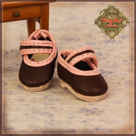 Chaussures Maryjane Marron et roses pour InMotion Girl