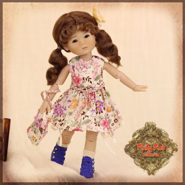Tenue Robe estivale fleurie pour InMotion Girls