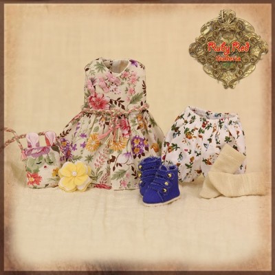 Tenue Robe estivale fleurie pour InMotion Girls