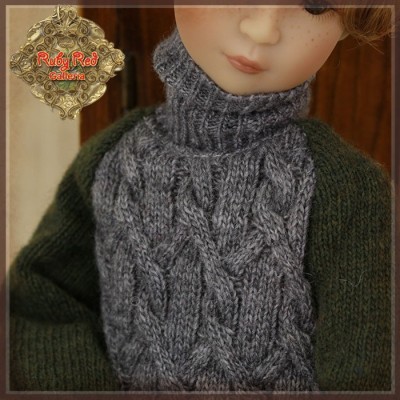 Pull kaki et gris à col roulé pour poupée Rubyred 30 Cm