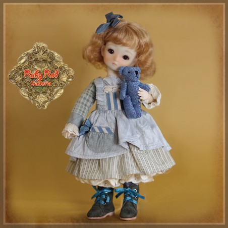 Poupée Belinda en robe de soirée doré avec boîte d'origine