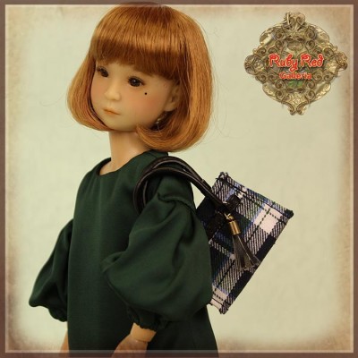 Ensemble Robe verte et sac à main pour poupée Rubyred 30 Cm