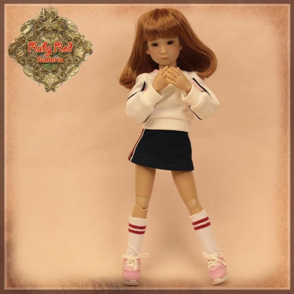 Tenue de Sport Jupe et Sweat pour poupée Rubyred 30 Cm