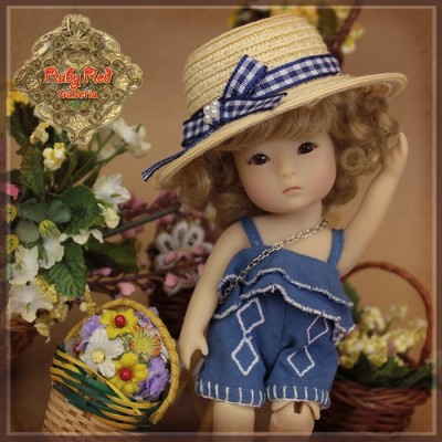 Ensemble Salopette bleue et chapeau pour Yu Ping - Ruby Red