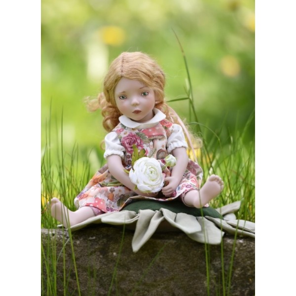 Poupée Poucelina et son coussin Fleur 35 cm - Edition Contes de Fées - Zwergnase