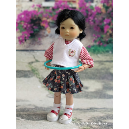 Tenue L'école du petit Chaperon rouge pour poupée Ten Ping Tenue L'école du petit Chaperon rouge pour poupée Ten Ping