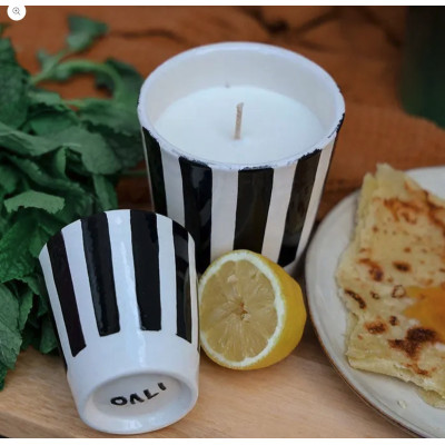 Flowering Cashmere Wood Scented Candle - Oali