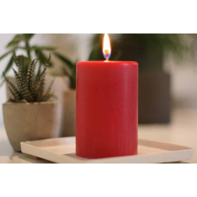 Natural unscented pillar candle, red - Atelier Bougies