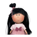 Poupée Mia Nines d’Onil visage, cheveux noirs longs, tenue rose
