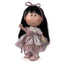 Poupée Little Mia Nines d’Onil robe fleurie, cheveux noirs longs, bottines roses