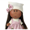 Poupée Little Mia Nines d’Onil visage, cheveux bruns, bonnet écru