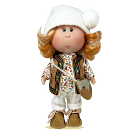 Little Mia doll with white hat - 2026 Edition - Nines d'Onil