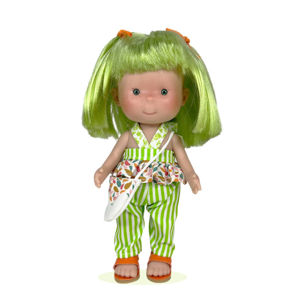 Poupée Little Pippa Nines d'Onil cheveux verts — tenue estivale imprimée, pantalon rayé et sandales