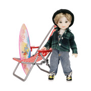Poupée limitée Mini Alex Edition 2026 Ruby Red, acec chaise de plage et planche de surf