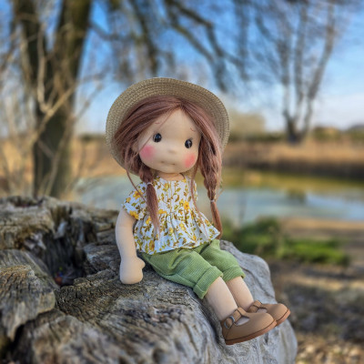 Daisy Inspiration Waldorf Doll 38 cm - Art and Doll