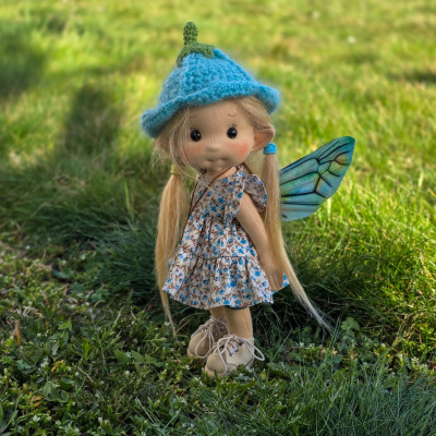 Petite Poupée articulée Talisman Lumi Coton Bio - Art and Doll