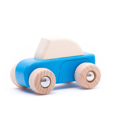 Petite voiture bleue à friction en bois BAJO avec toit naturel et roues en bois, jouet pour enfant dès 3 ans.