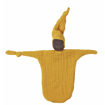 Doudou petit lutin Waldorf ocre Käthe Kruse en mousseline de coton biologique et laine naturelle
