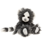 Peluche Charlie Bears Money Monster gris et blanc à longue queue rayée, entièrement articulée, collection Monsterology 2026.