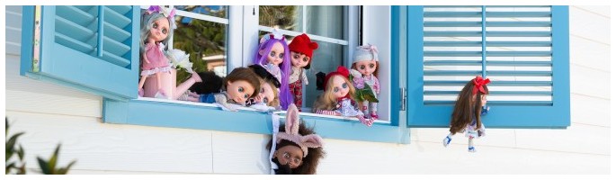 Biggers Play Dolls by BERJUAN